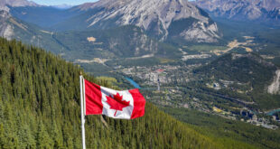 canada drapeau