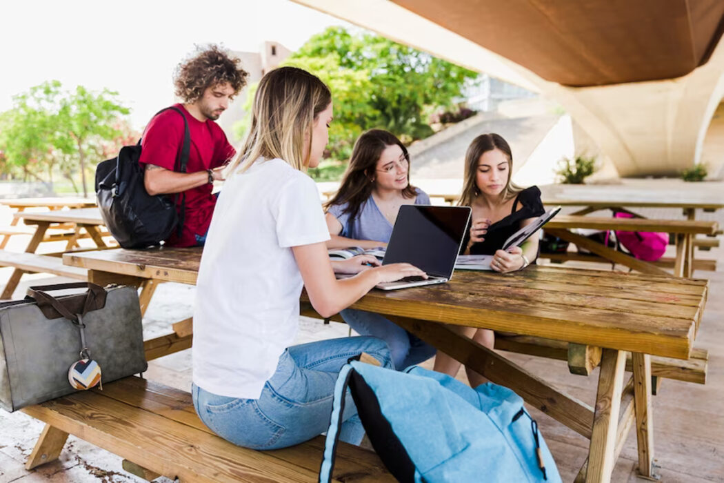 plateforme numérique étudiant