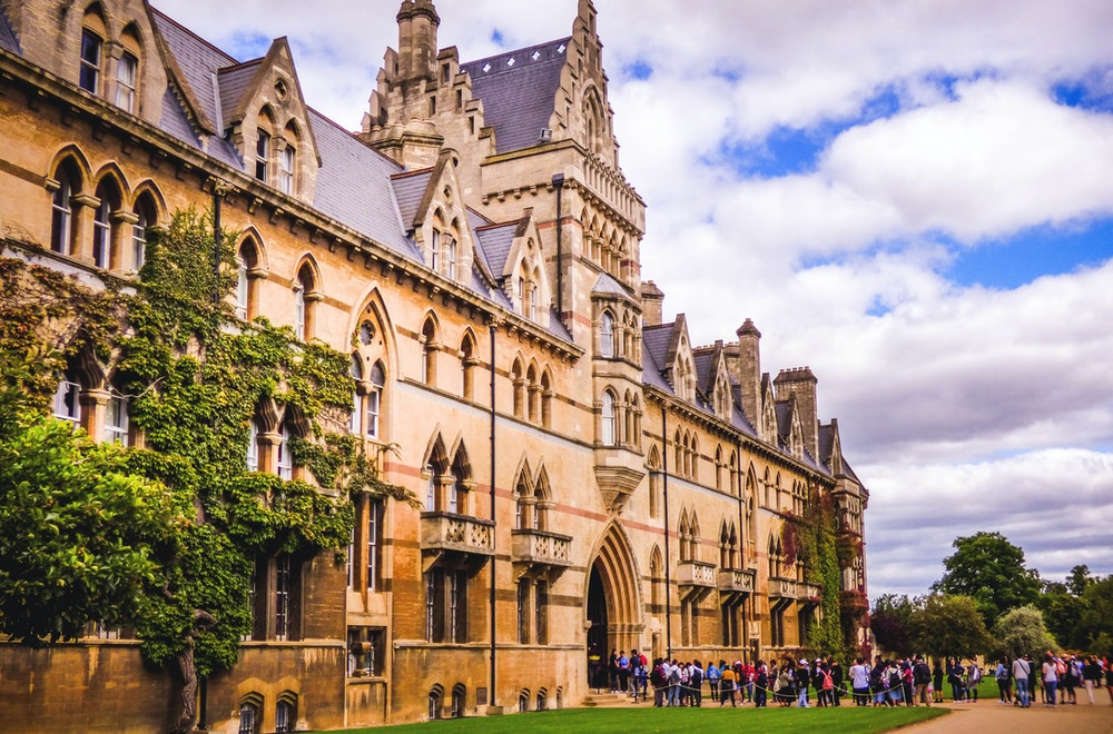 université